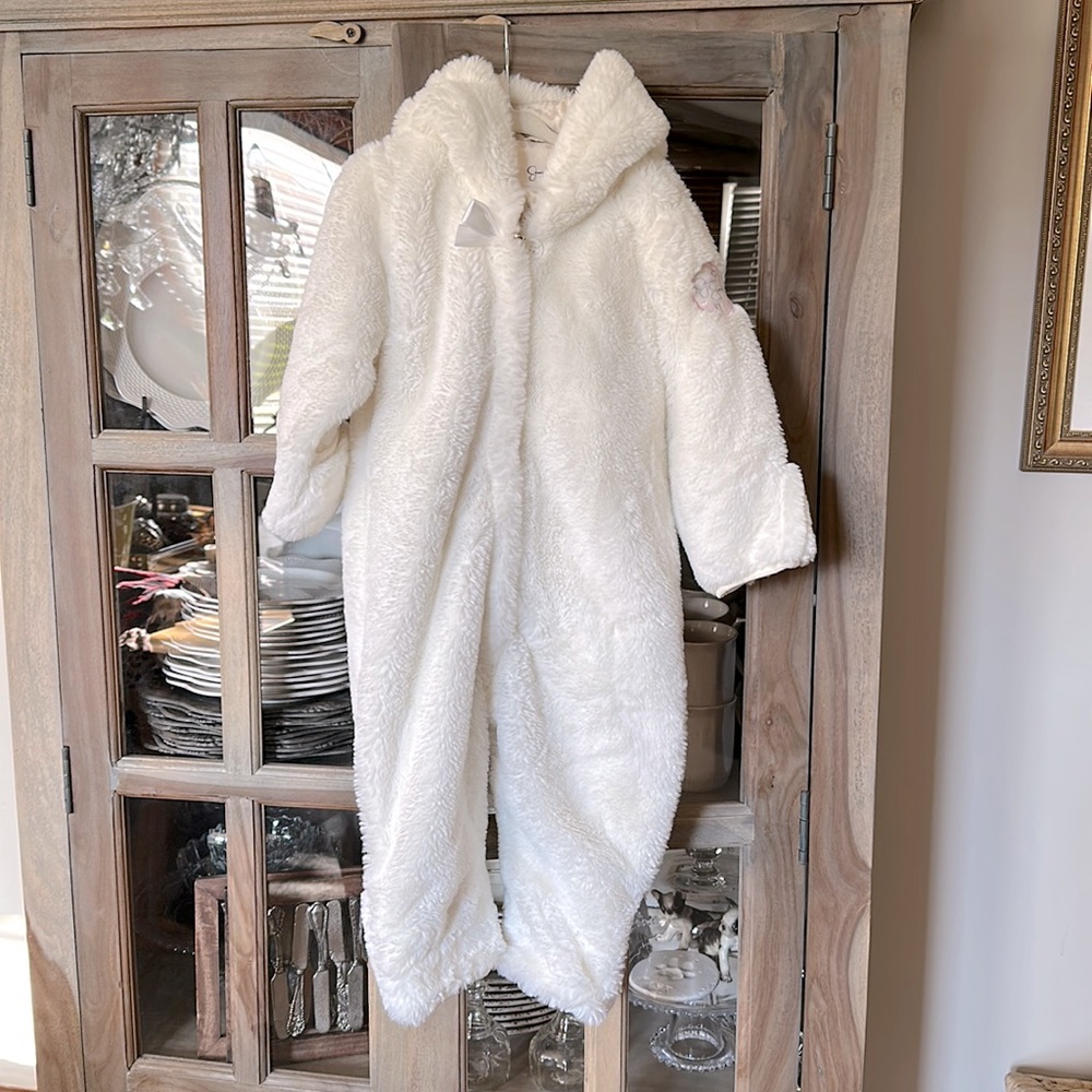 VGUC Jessica Simpson cream faux fur snow outfit